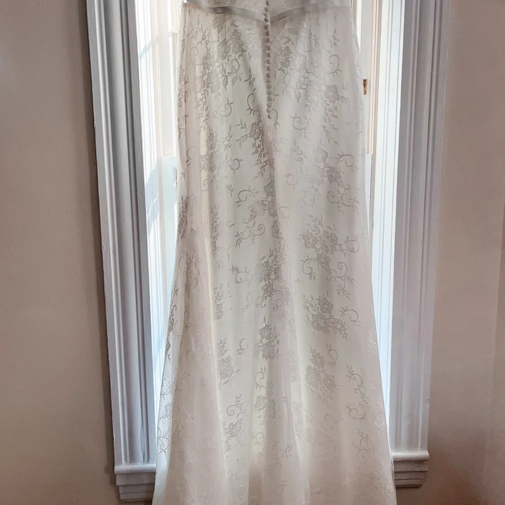 Ivory Lace Strapless Wedding Dress - NWT - Picture 5 of 16